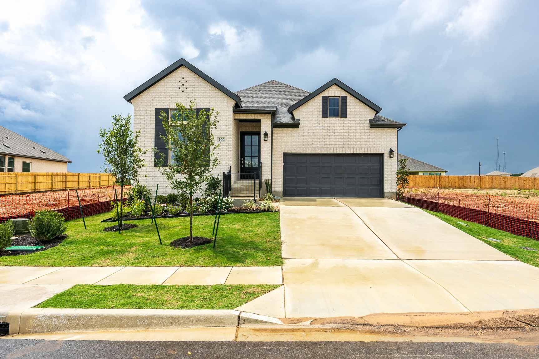 200 Montecido DR, Liberty Hill, TX 78642
