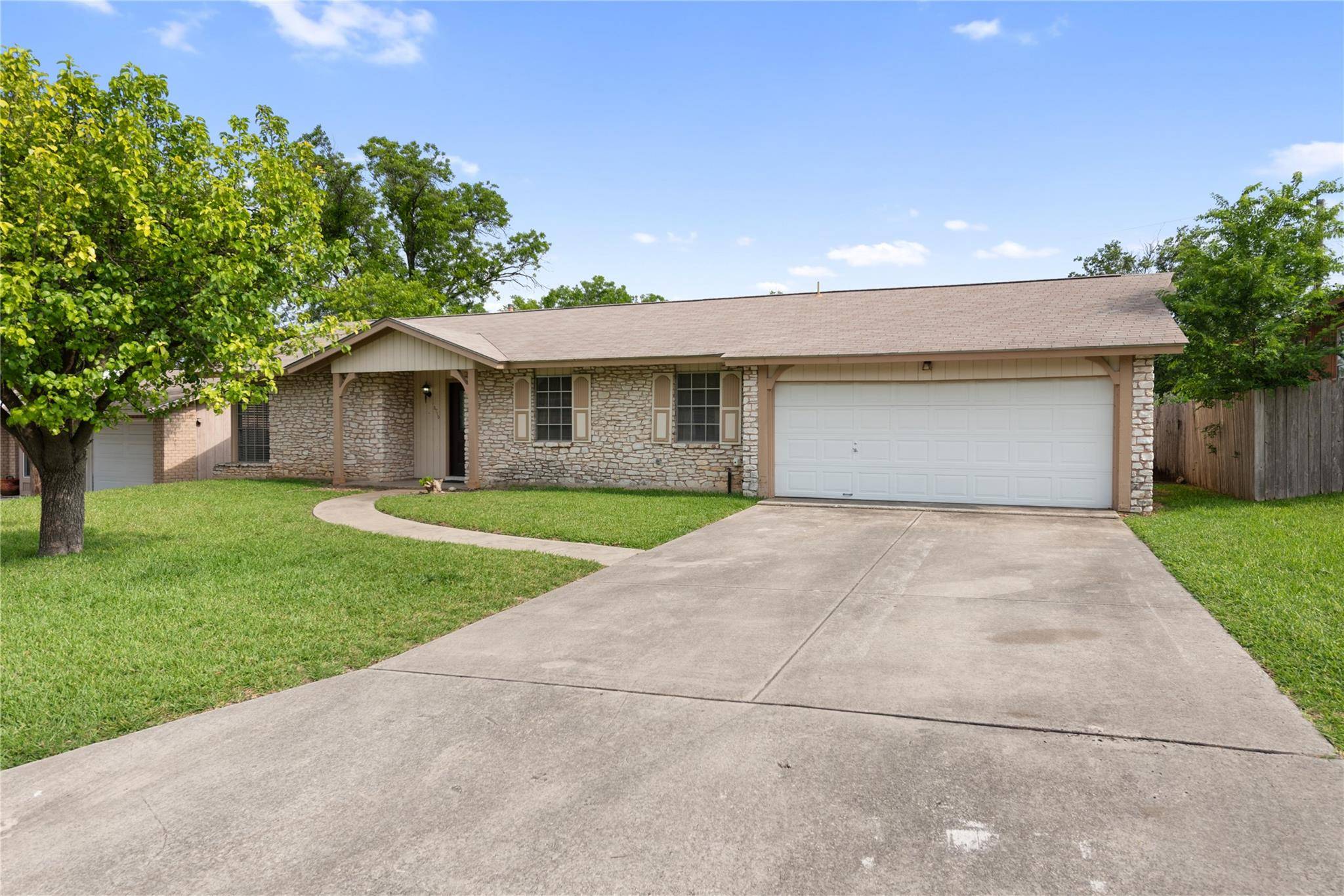 5710 Prentiss DR, San Antonio, TX 78240