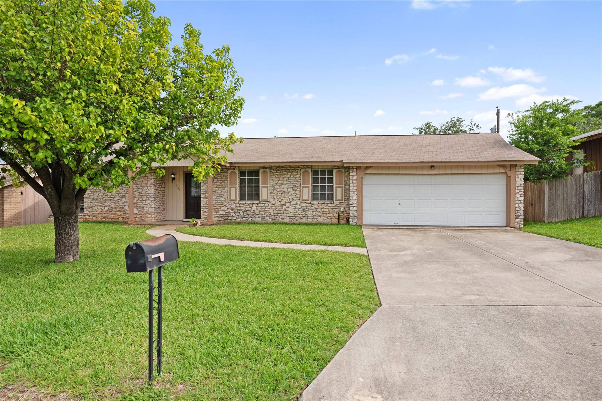 5710 Prentiss DR, San Antonio, TX 78240