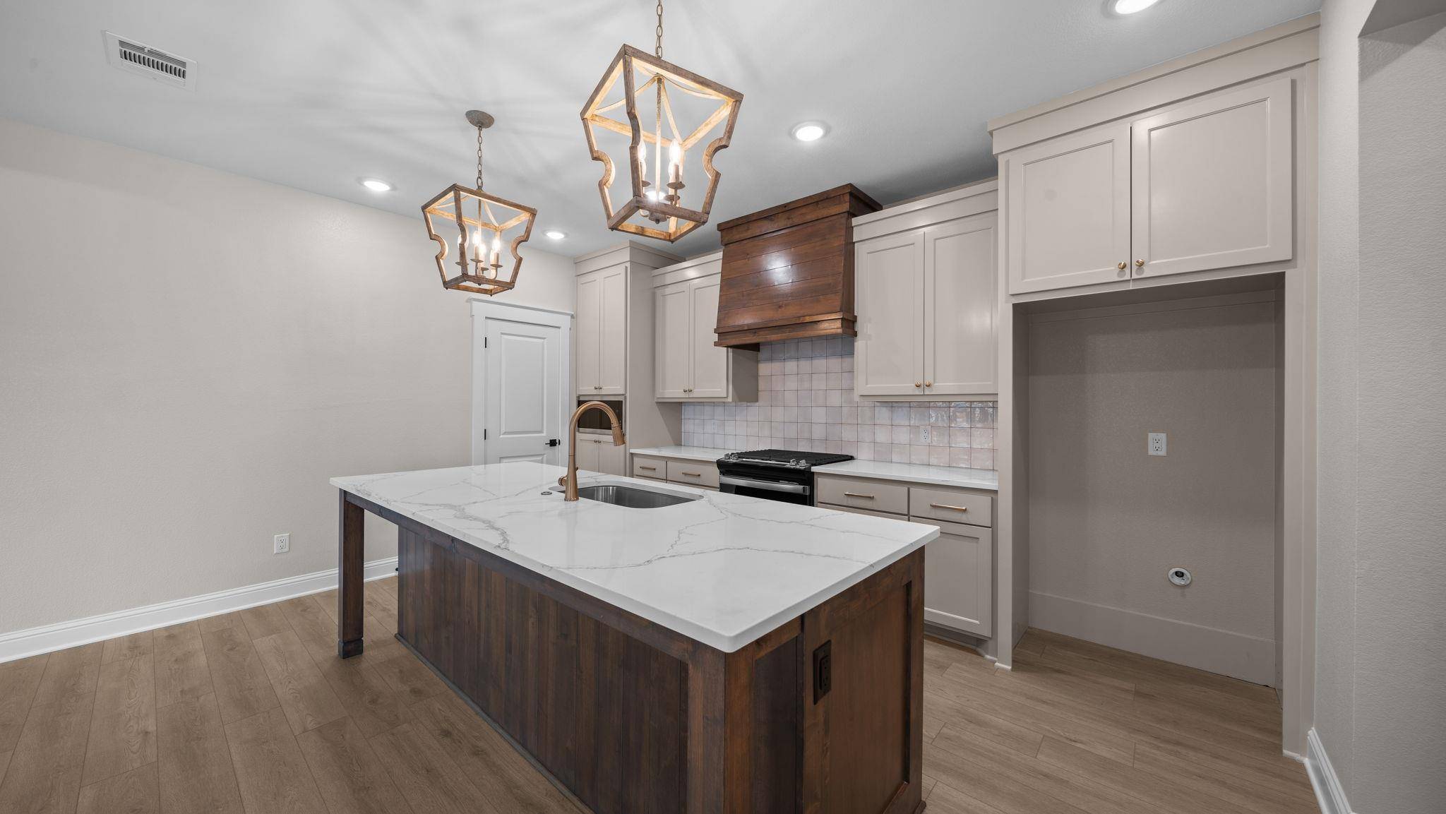162 Buffalo Ridge RD, Giddings, TX 78942
