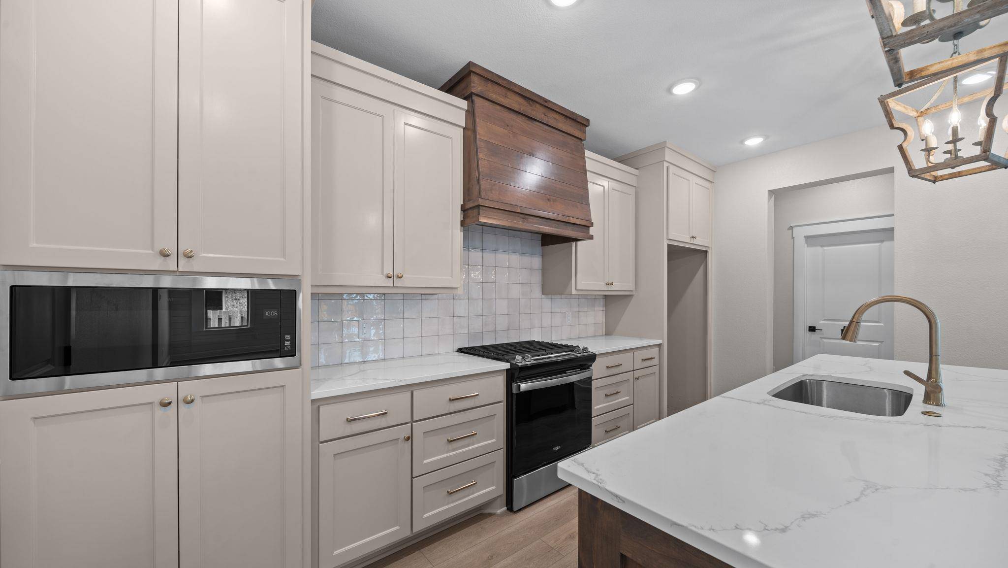 162 Buffalo Ridge RD, Giddings, TX 78942