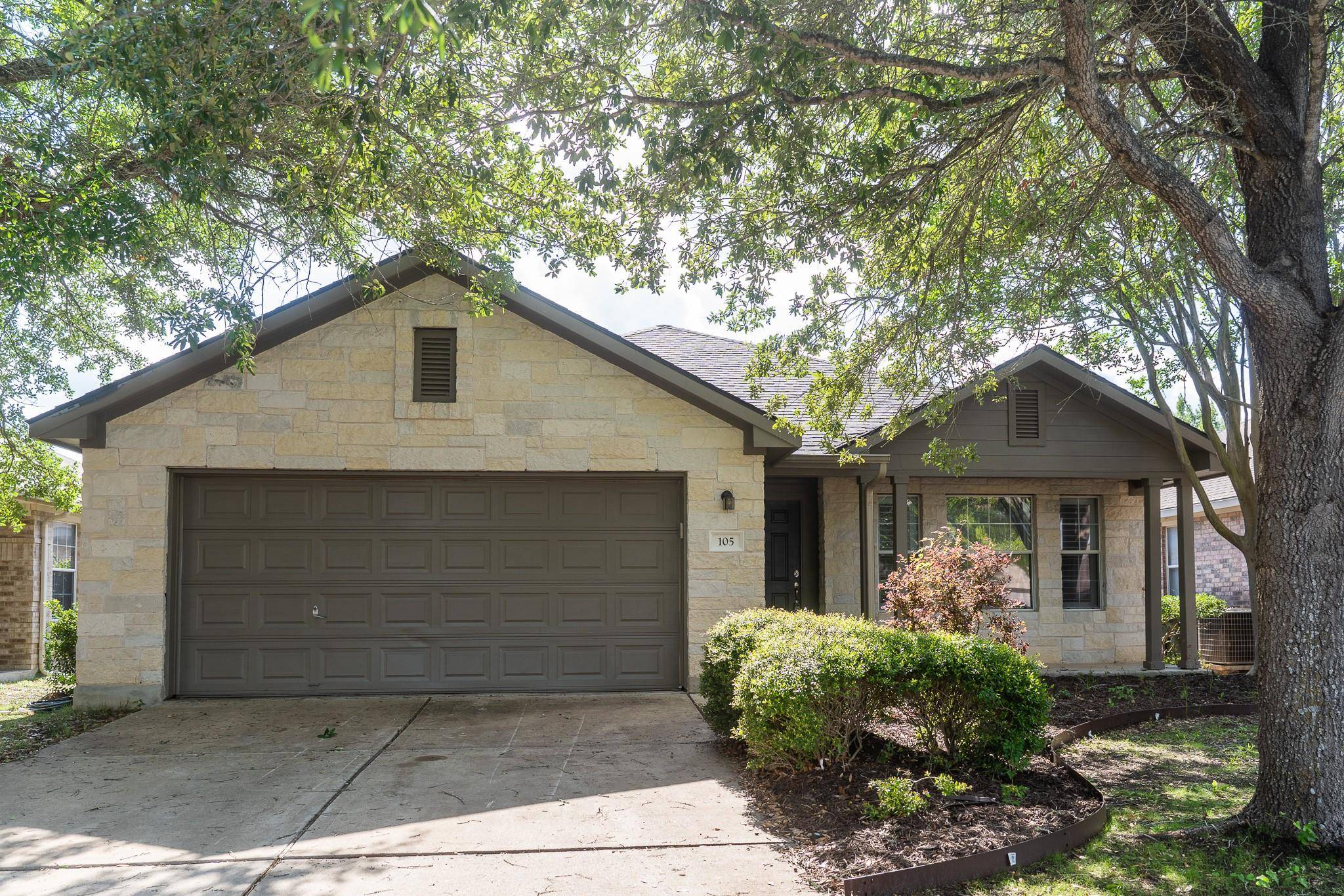 105 Remington RUN, Bastrop, TX 78602