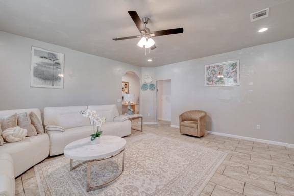 440 E Clark ST, Bartlett, TX 76511