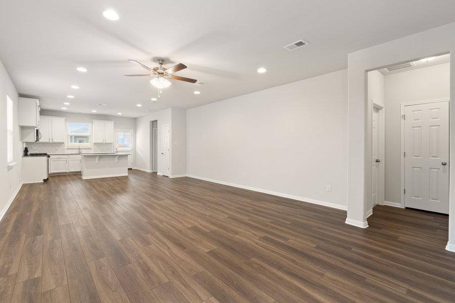457 Elephant Island LOOP, Kyle, TX 78640