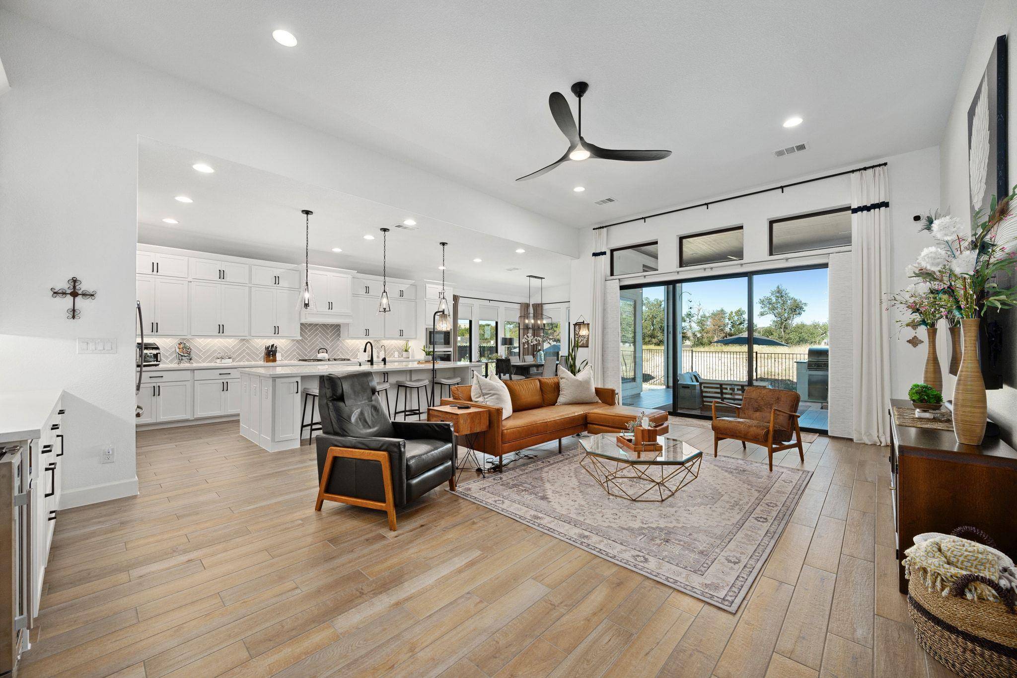 1105 Joe Carson DR, Leander, TX 78641