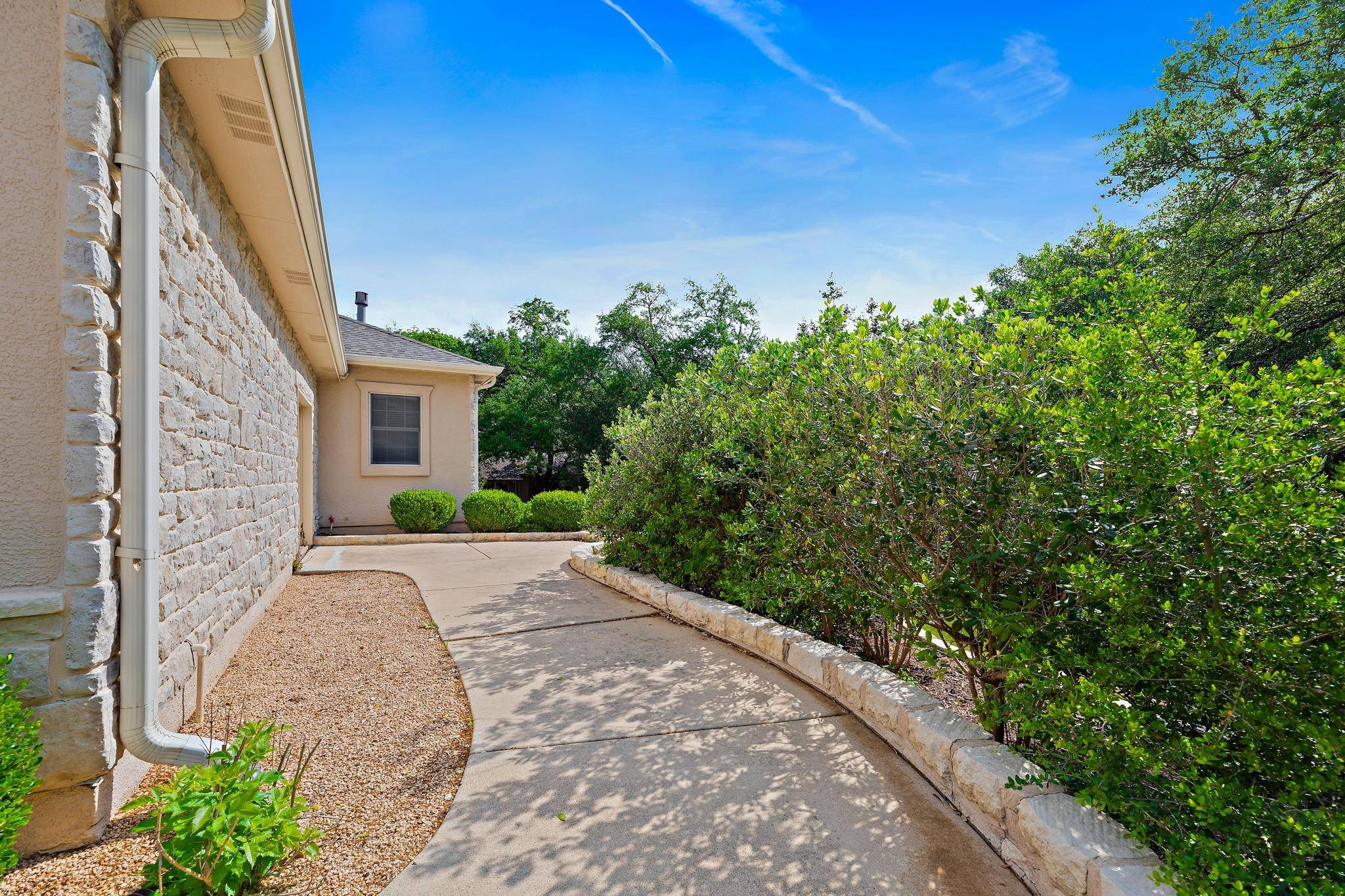 106 Wild Turkey LN, Georgetown, TX 78633