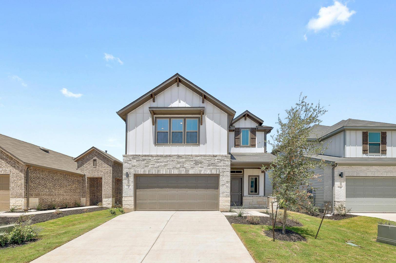 210 Hornet ST, Elgin, TX 78621