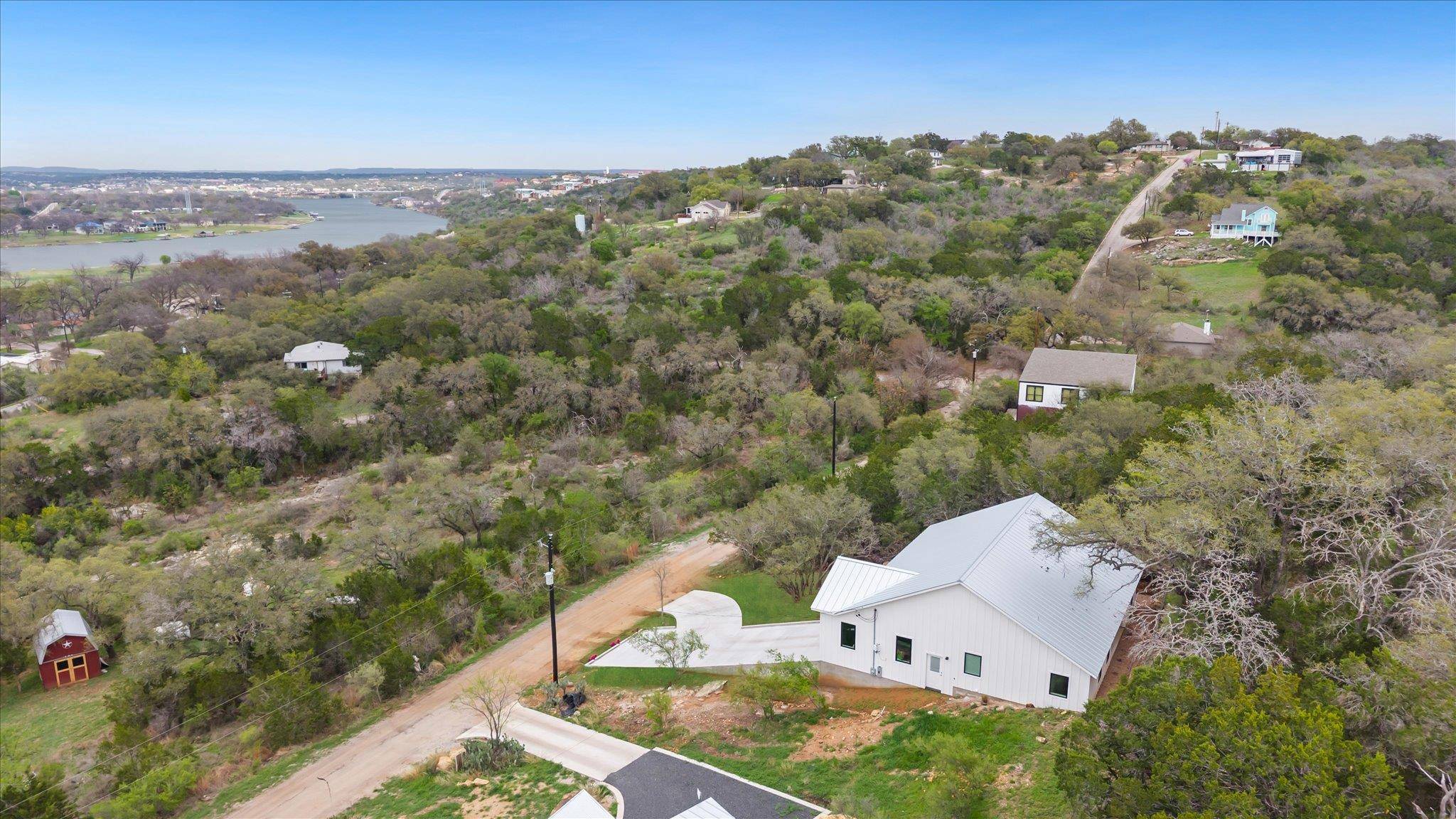 405 Taylor DR, Horseshoe Bay, TX 78657