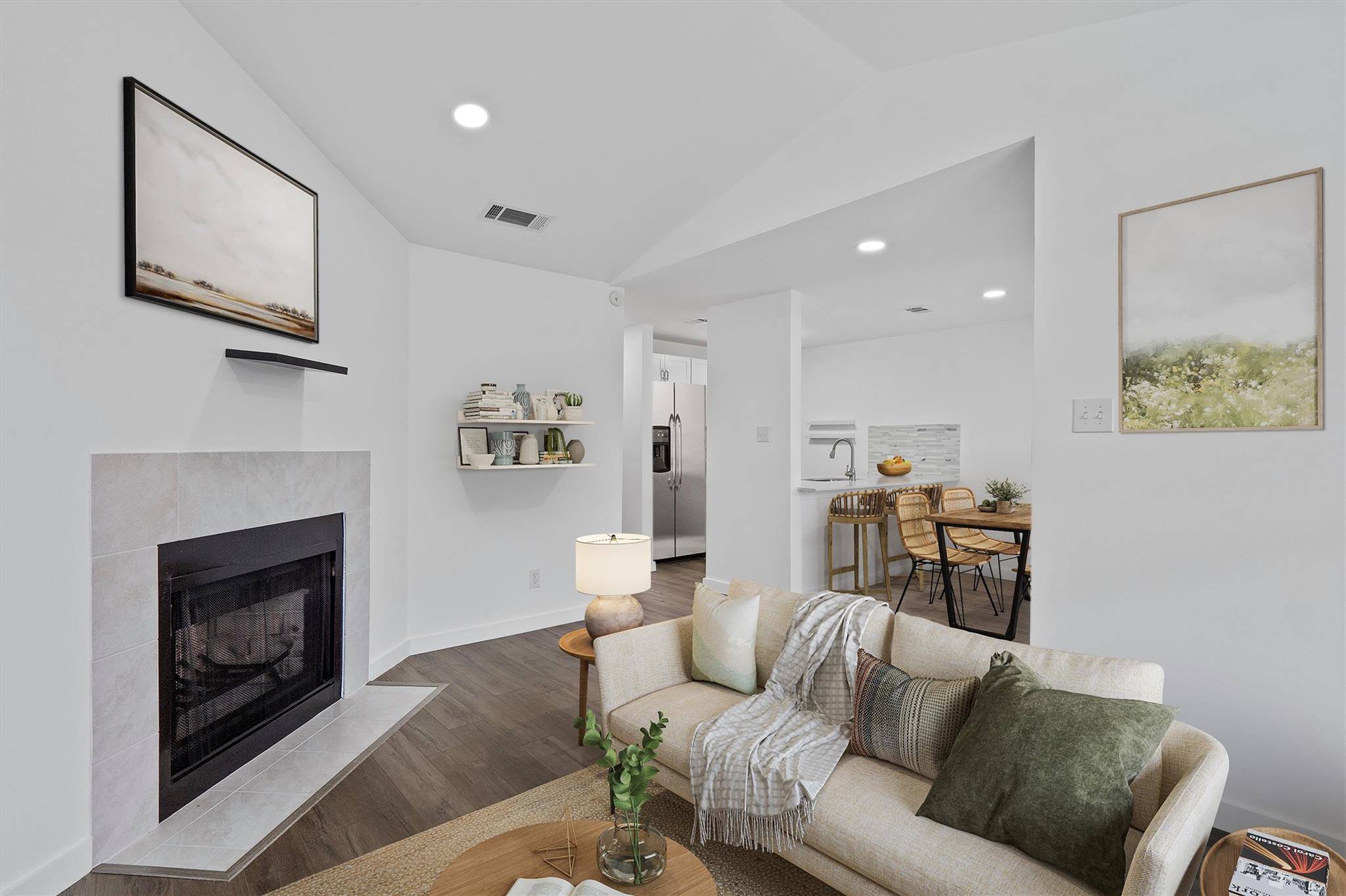 6409 Burns ST #304, Austin, TX 78752