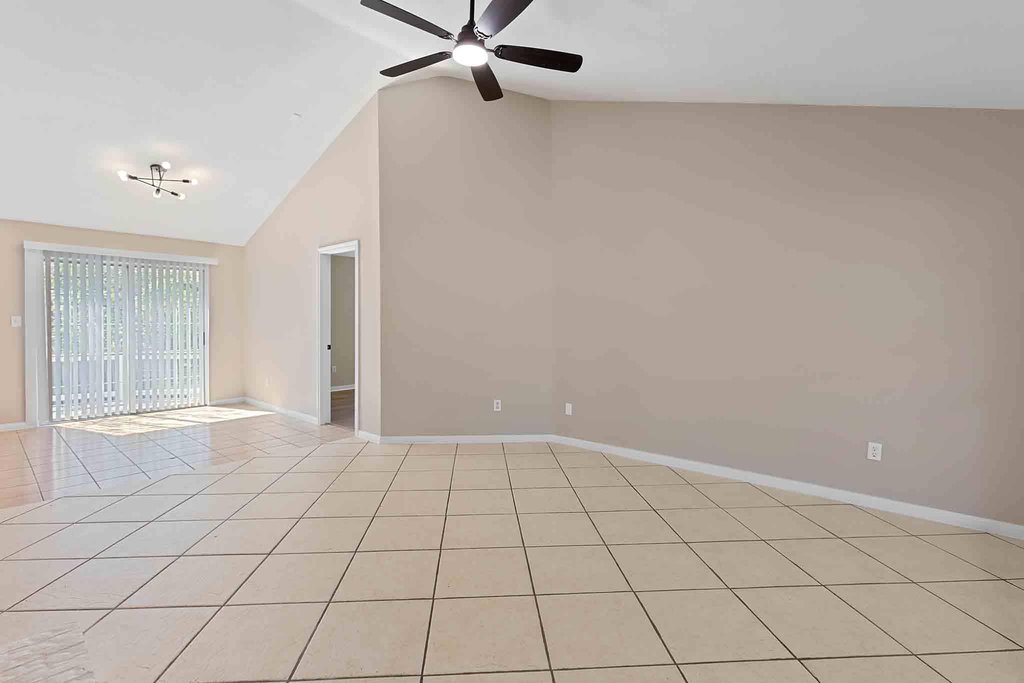 2003 Ramona CIR, San Marcos, TX 78666