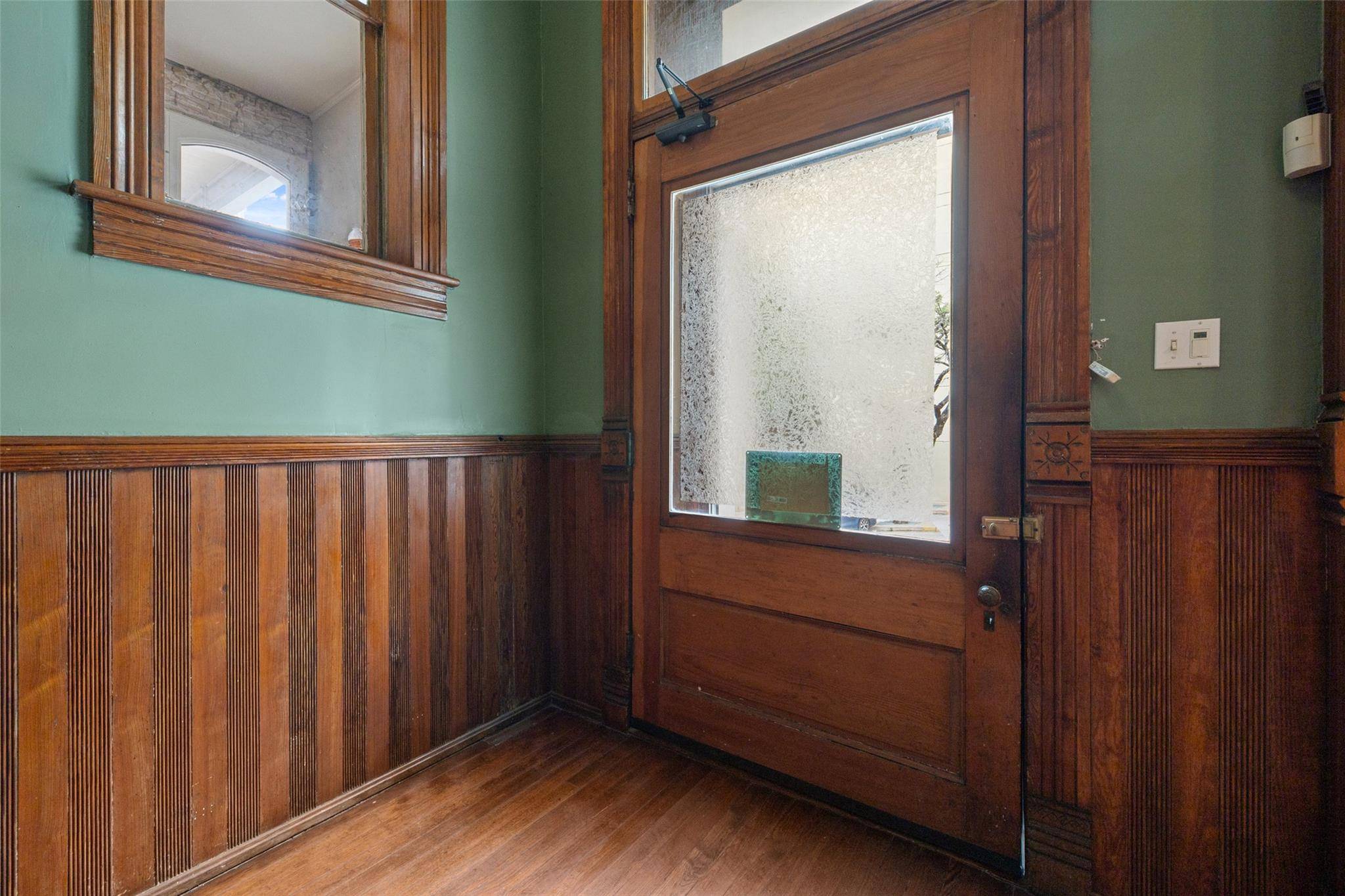 109 E 10th ST, Austin, TX 78701