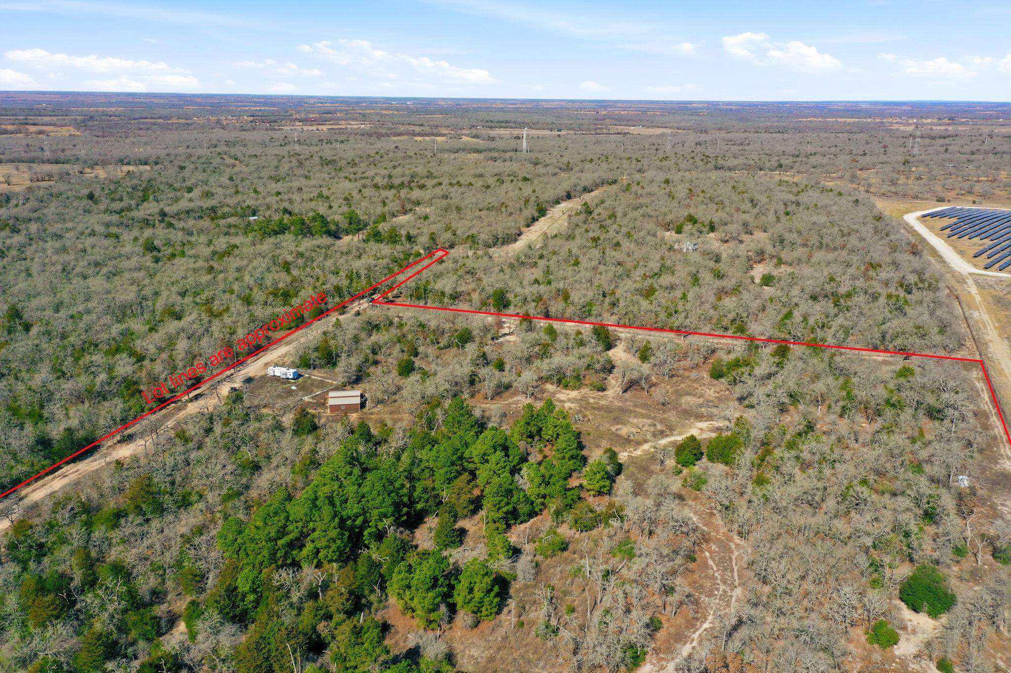 1310 Perry LN, Thorndale, TX 76577