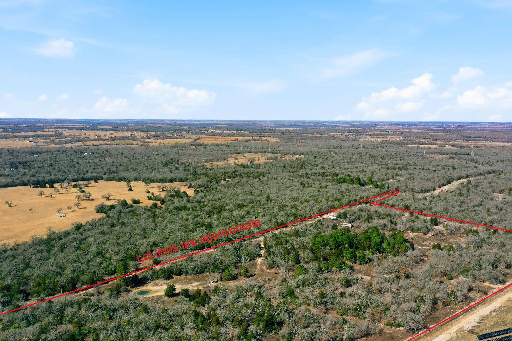 1310 Perry LN, Thorndale, TX 76577