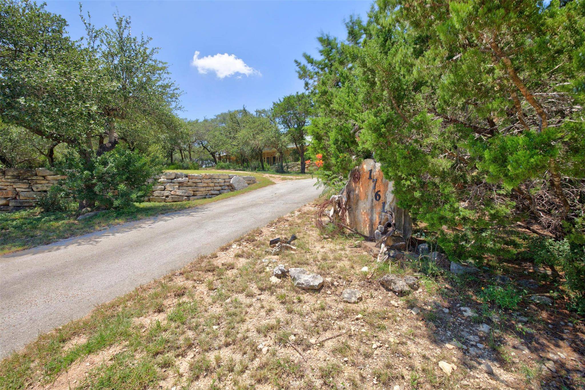 1761 Cottonwood RD, Fischer, TX 78623