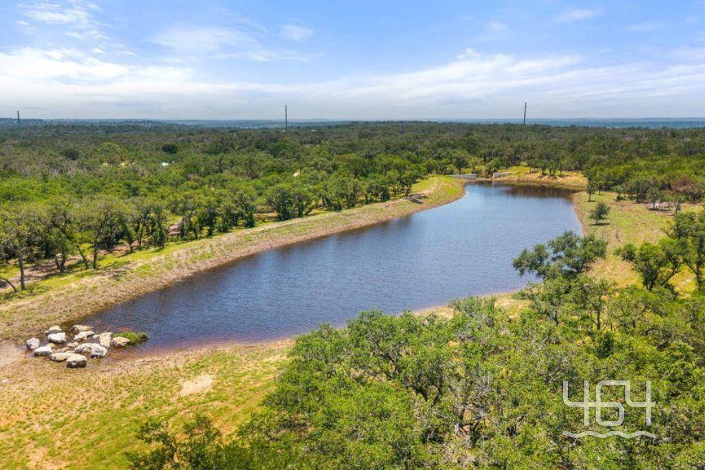 59 Balcones DR, Johnson City, TX 78636