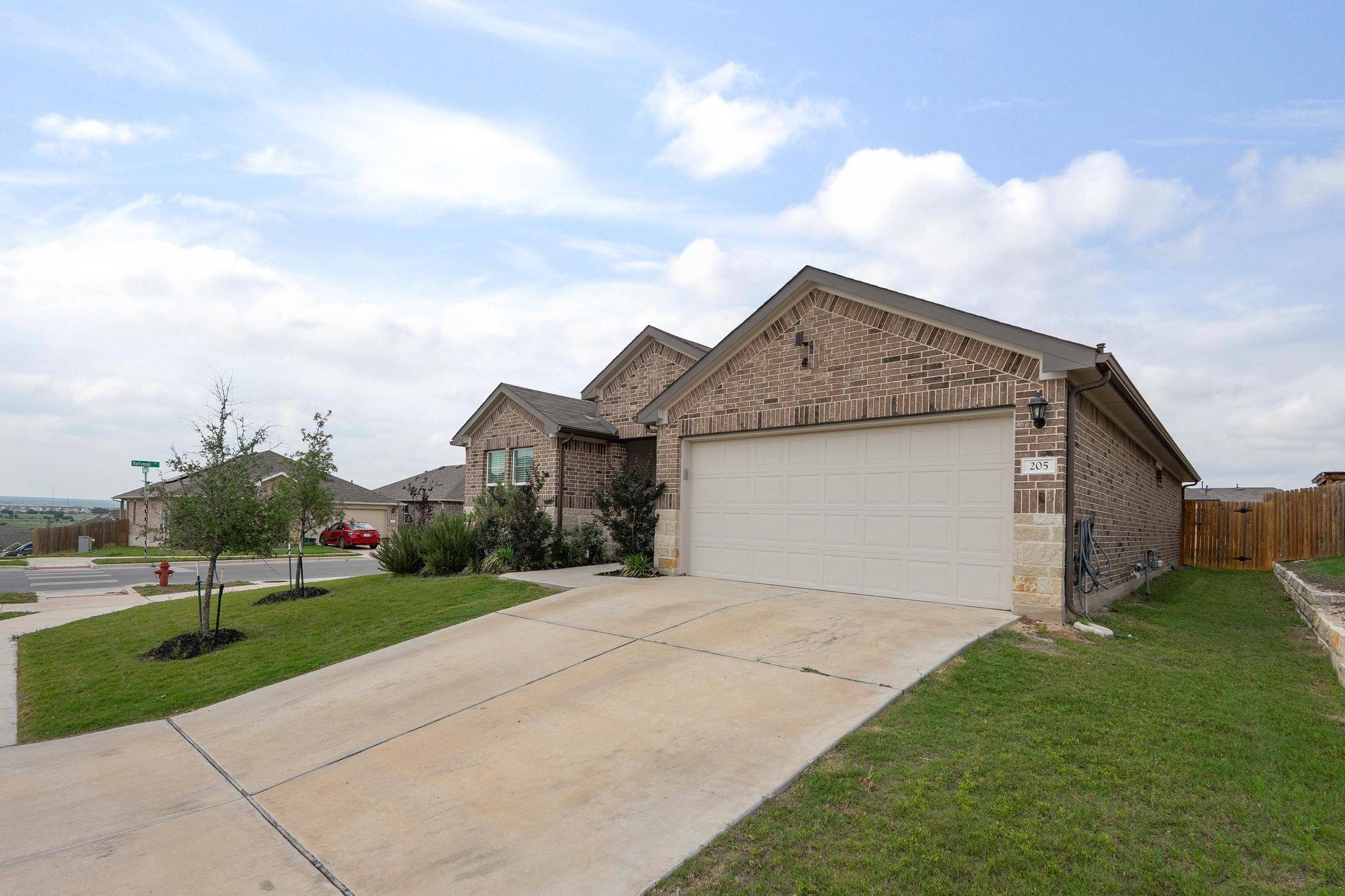 205 Bethpage DR, San Marcos, TX 78666
