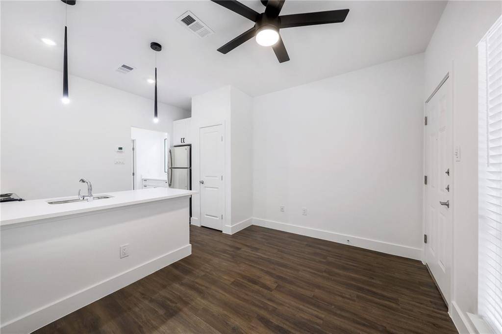 908 Poplar ST #105, Austin, TX 78705