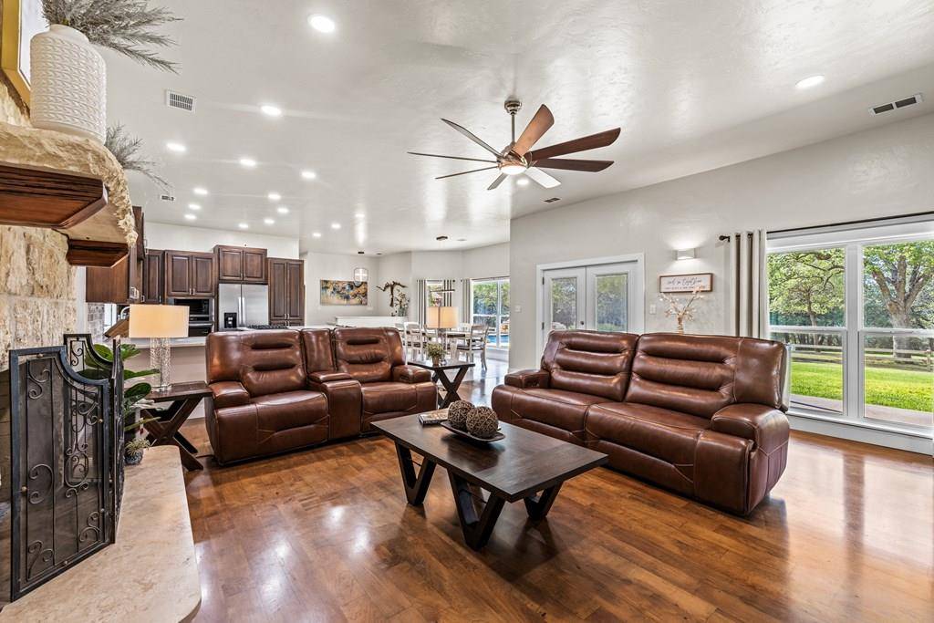 10030 E. Us Highway 290, Fredericksburg, TX 78624