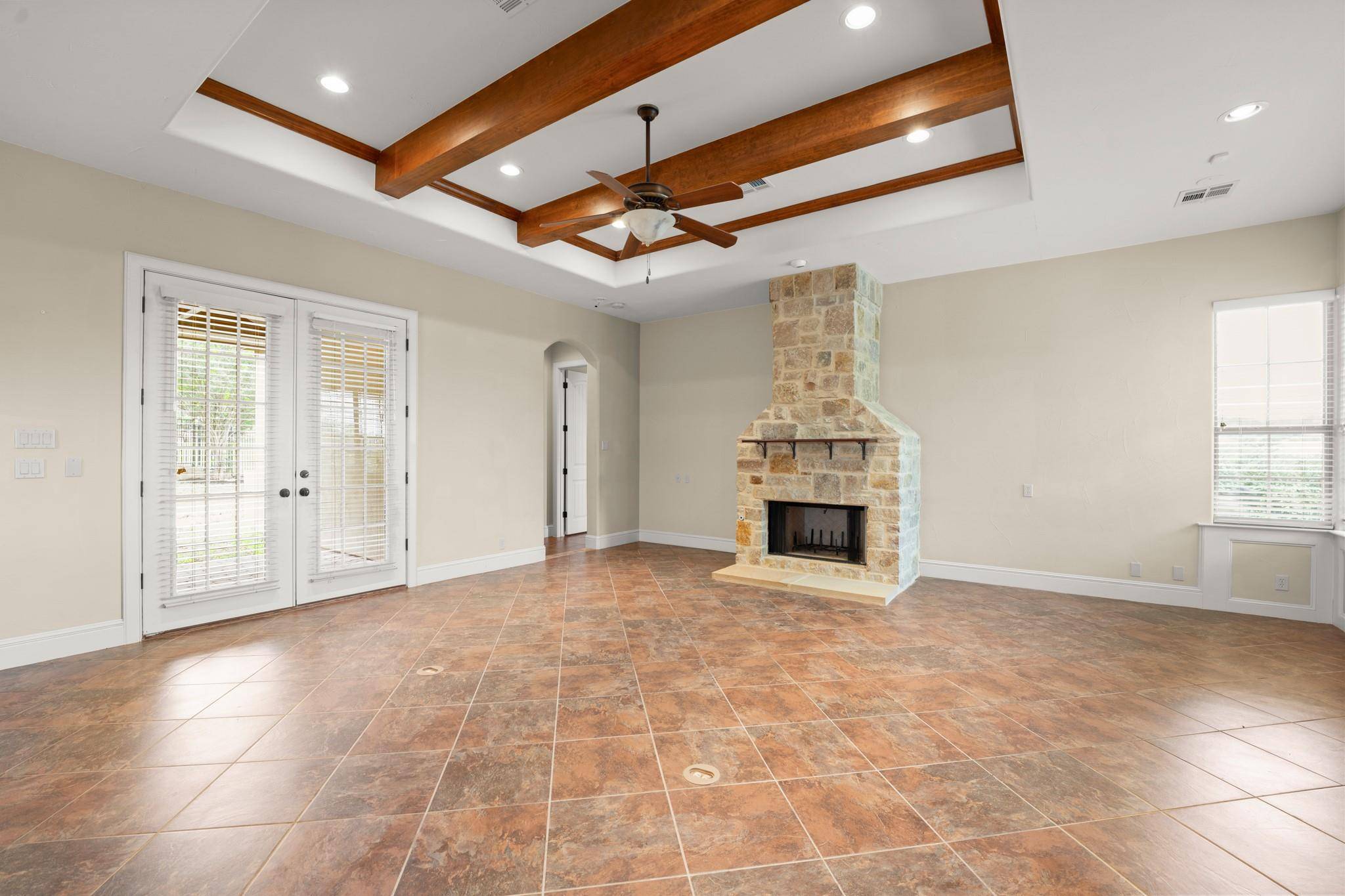 519 Golden Bear DR, Austin, TX 78738