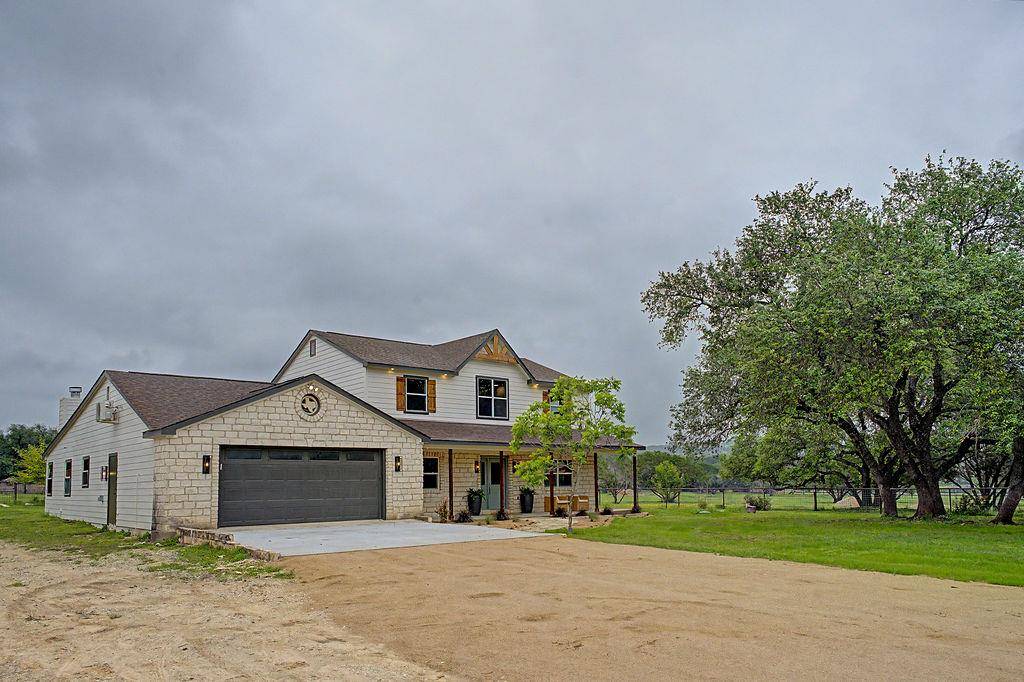 200 E Meadow LN, Wimberley, TX 78676