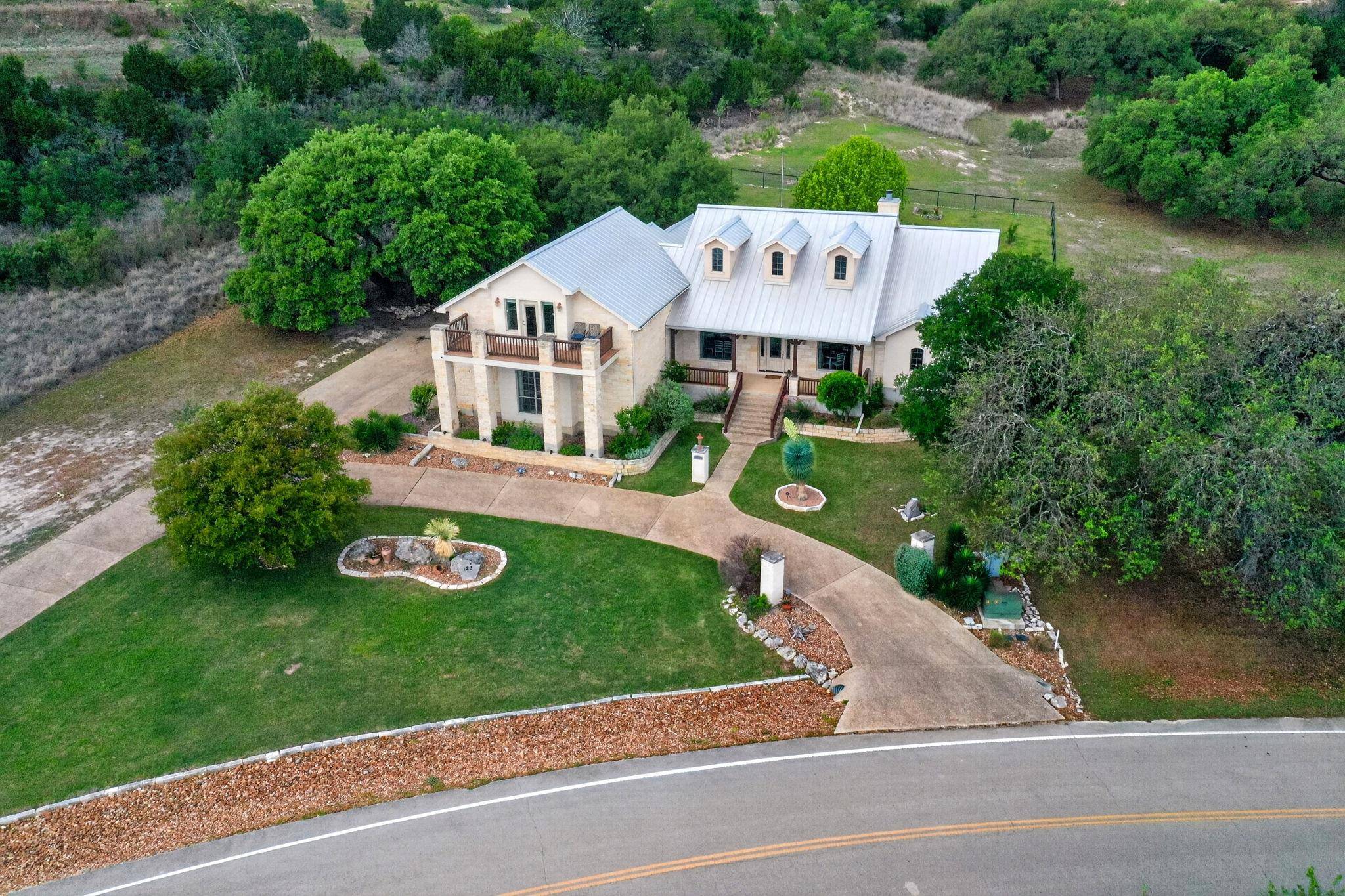 123 GROSBEAK DR, Spring Branch, TX 78070