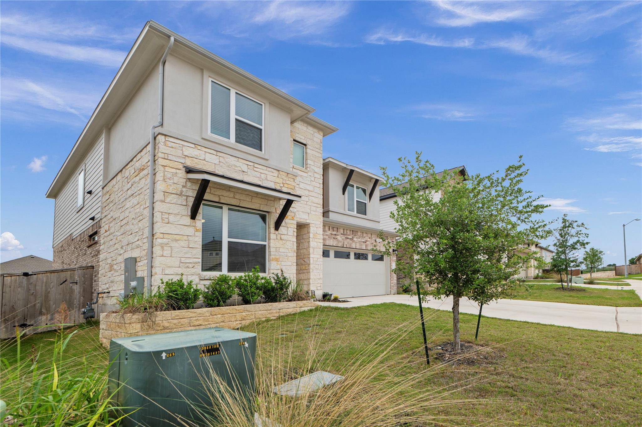 4336 Contrail LN, Round Rock, TX 78665
