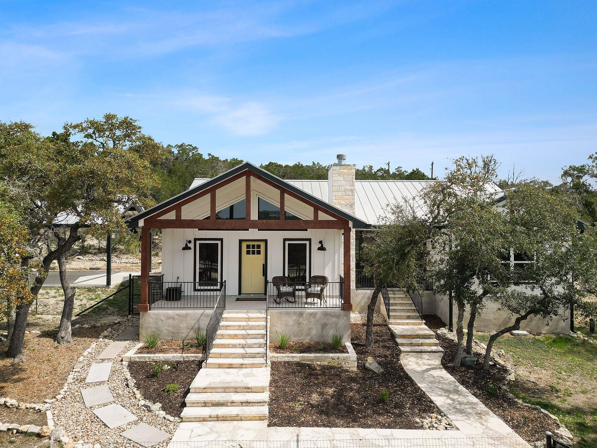 631 Lakeside DR, Wimberley, TX 78676