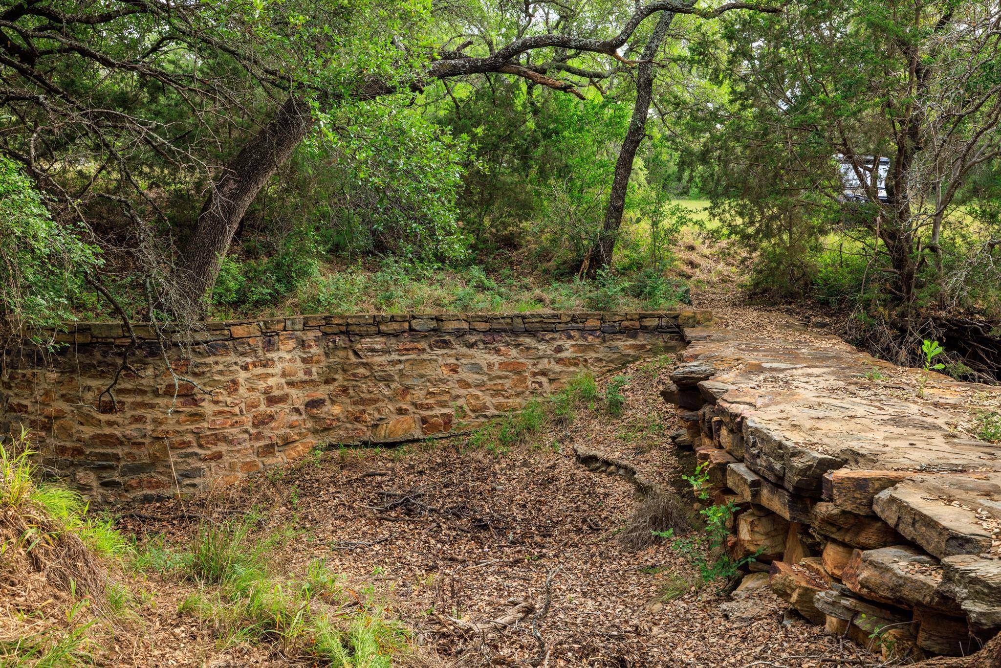 3724 Ranch Road 3347, Round Mountain, TX 78663