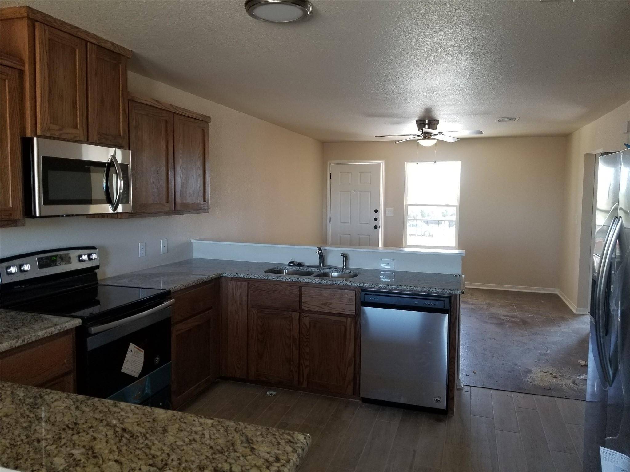 92 Sandstone DR #B, Jarrell, TX 76537
