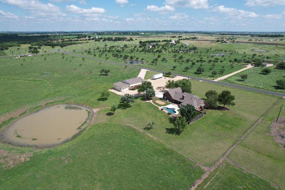 651 County Road 497, Taylor, TX 76574