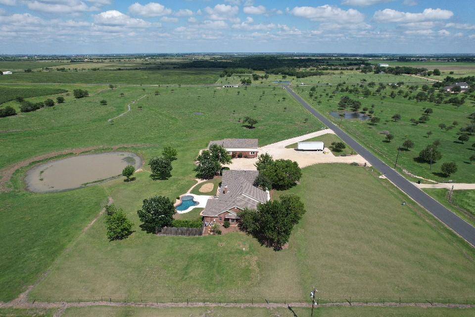 651 County Road 497, Taylor, TX 76574