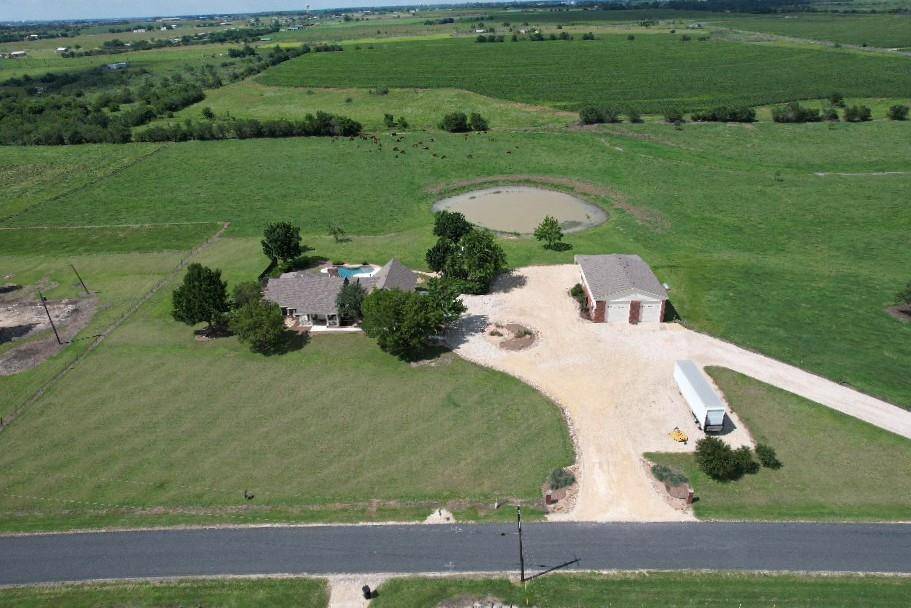 651 County Road 497, Taylor, TX 76574