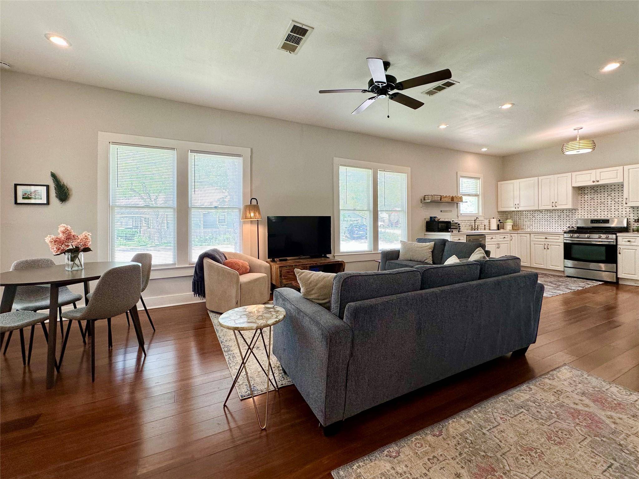 1501 S Church ST #A, Georgetown, TX 78626