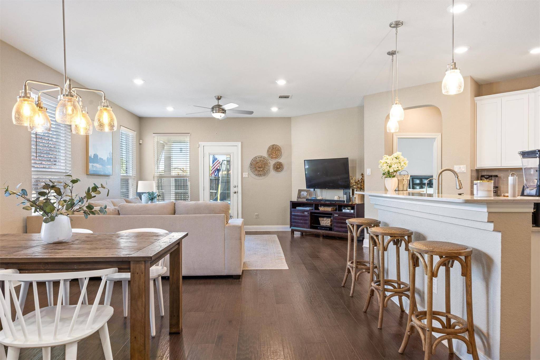 101 Muenster DR #154, Hutto, TX 78634