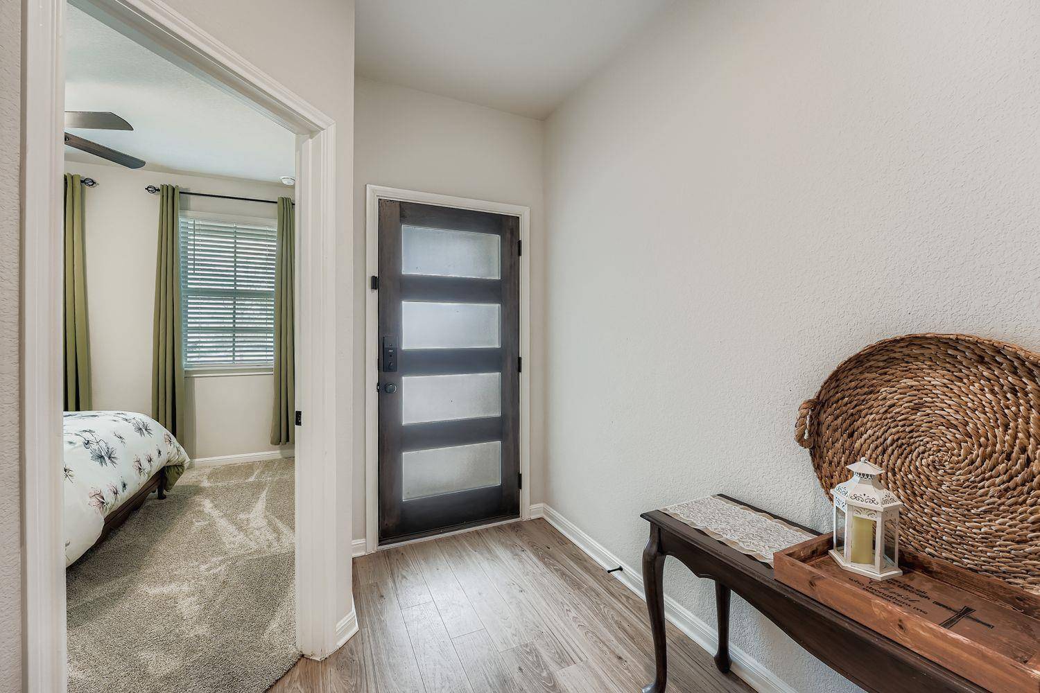 148 Gullivers DR, Elgin, TX 78621