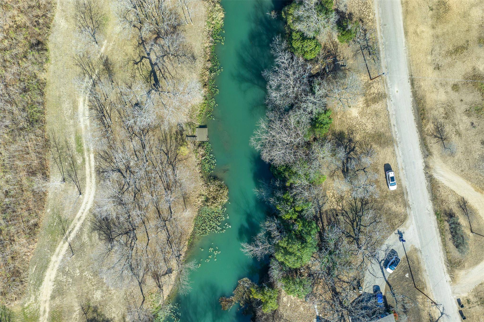 598 NW River RD, Martindale, TX 78655