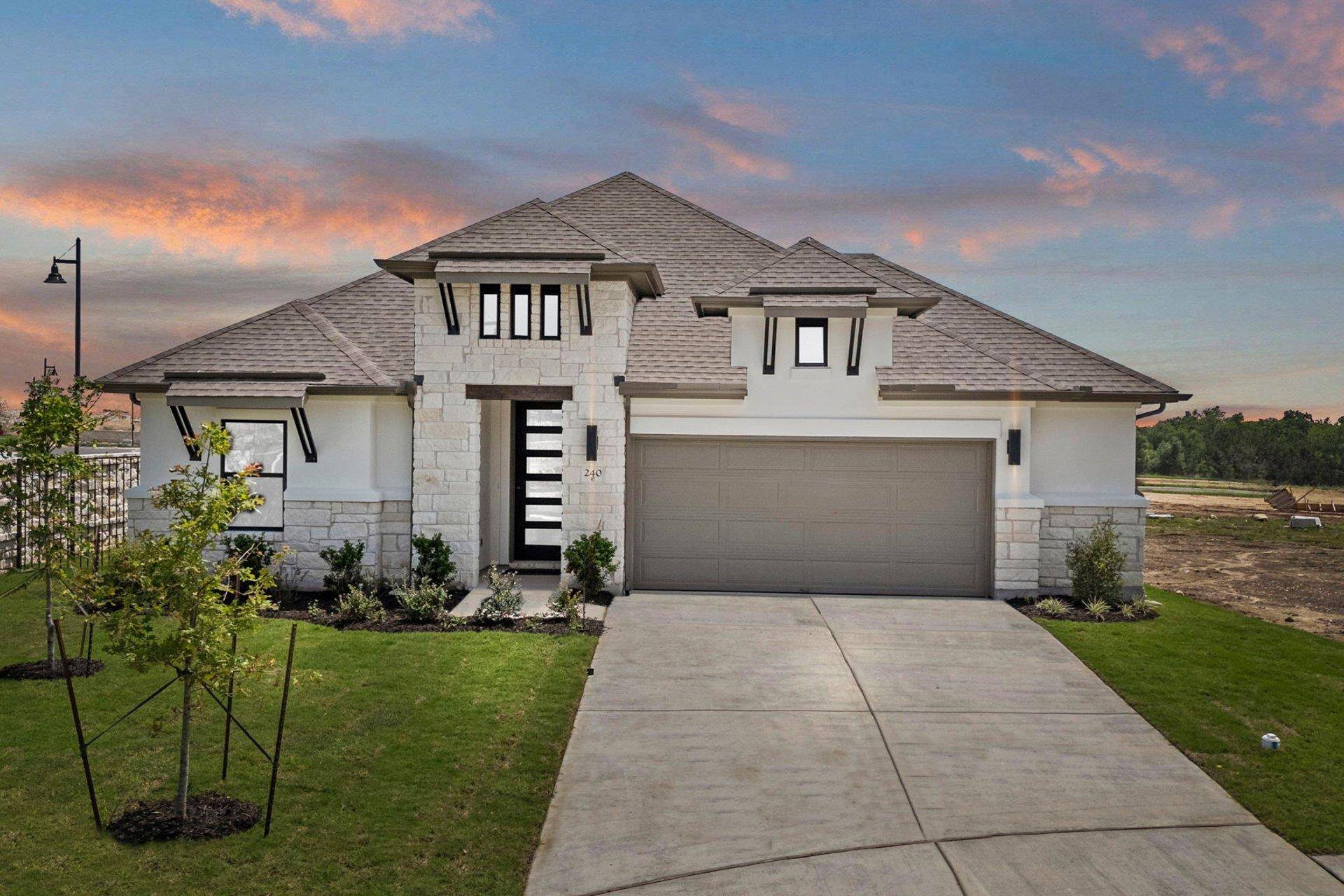 240 Pacific Grove CIR, Liberty Hill, TX 78642