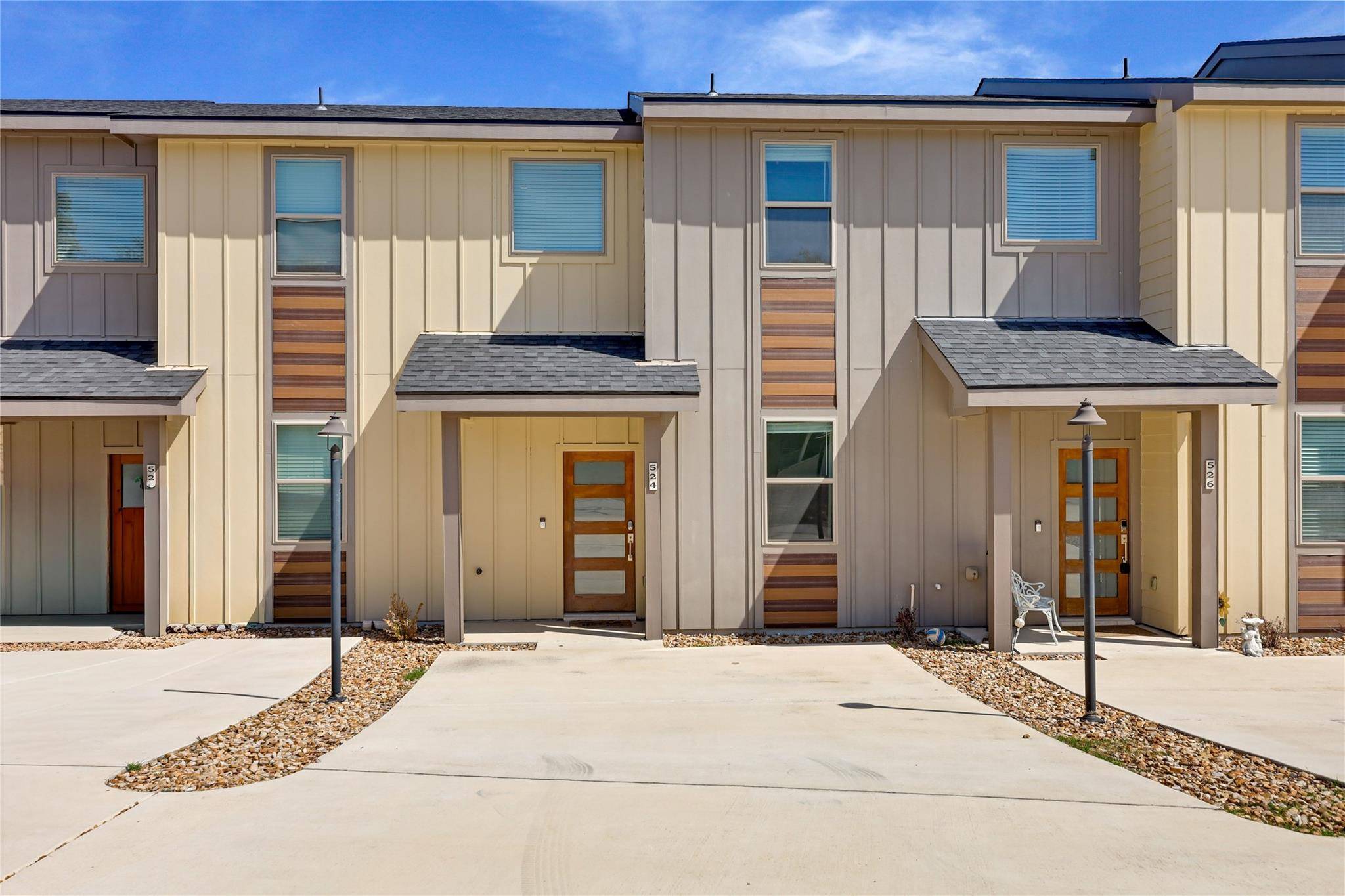 524 Palmer DR, Point Venture, TX 78645