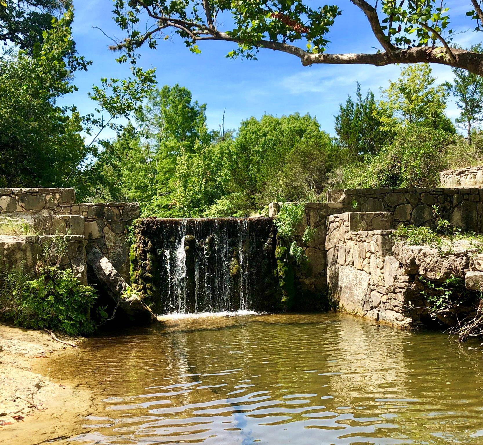 100 Dario DR, Dripping Springs, TX 78620
