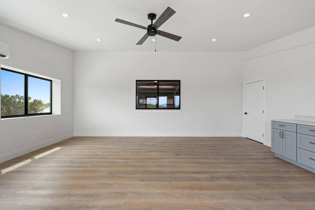 451 Farrell RD #301B, Dripping Springs, TX 78620