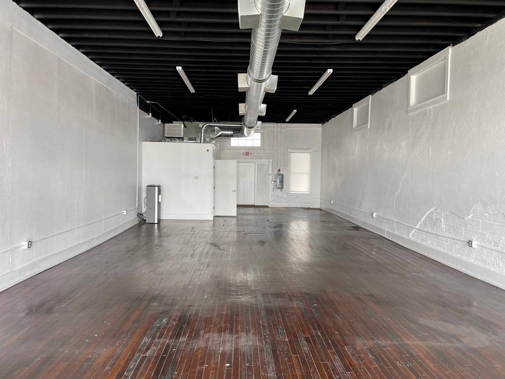 1427 N Austin ST, Seguin, TX 78155