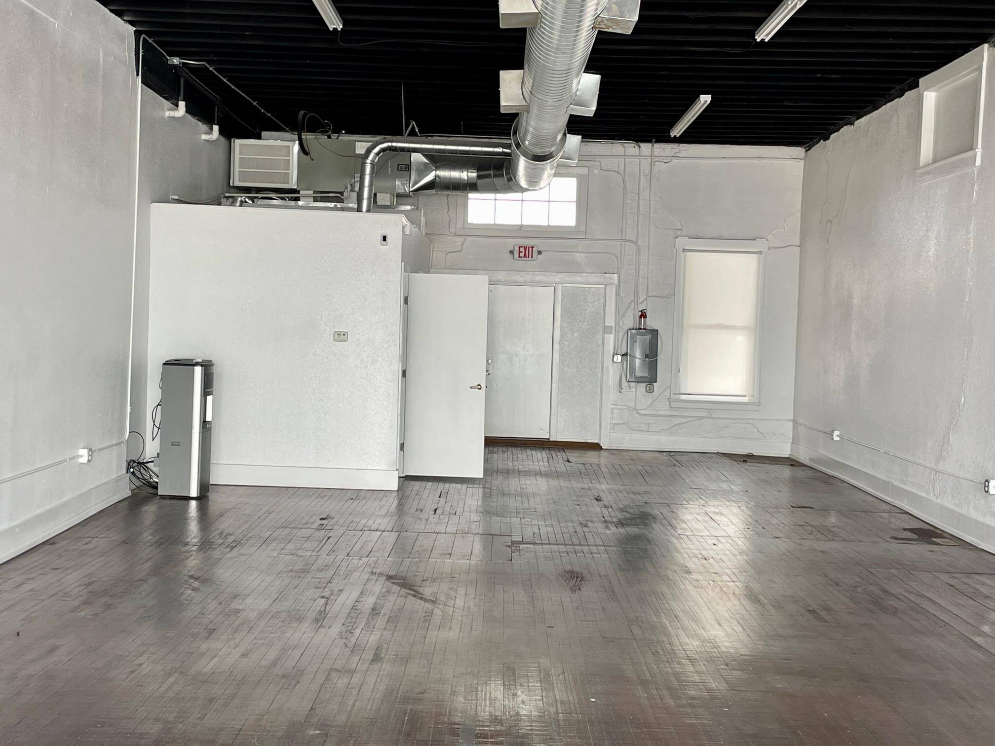 1427 N Austin ST, Seguin, TX 78155