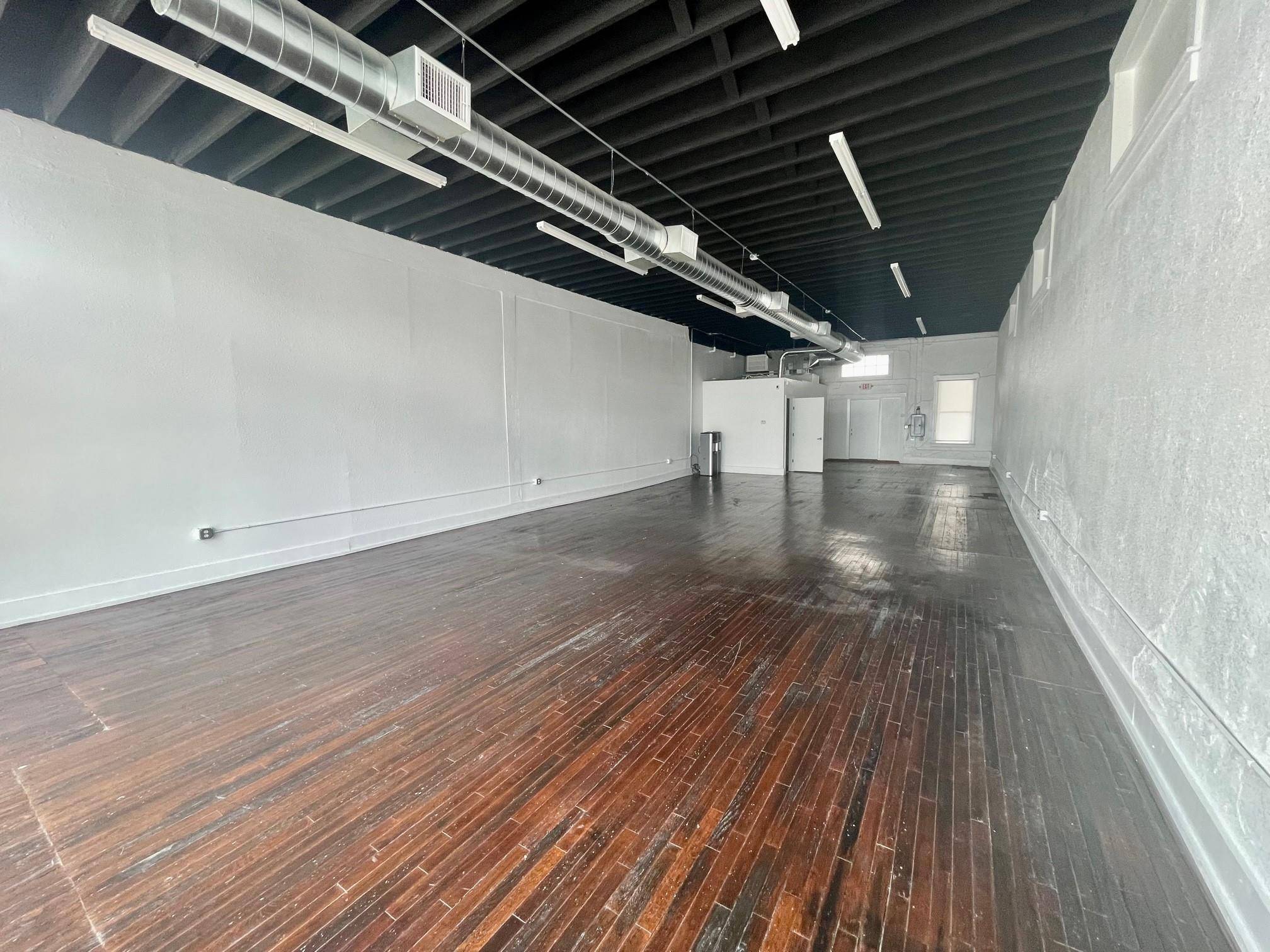 1427 N Austin ST, Seguin, TX 78155