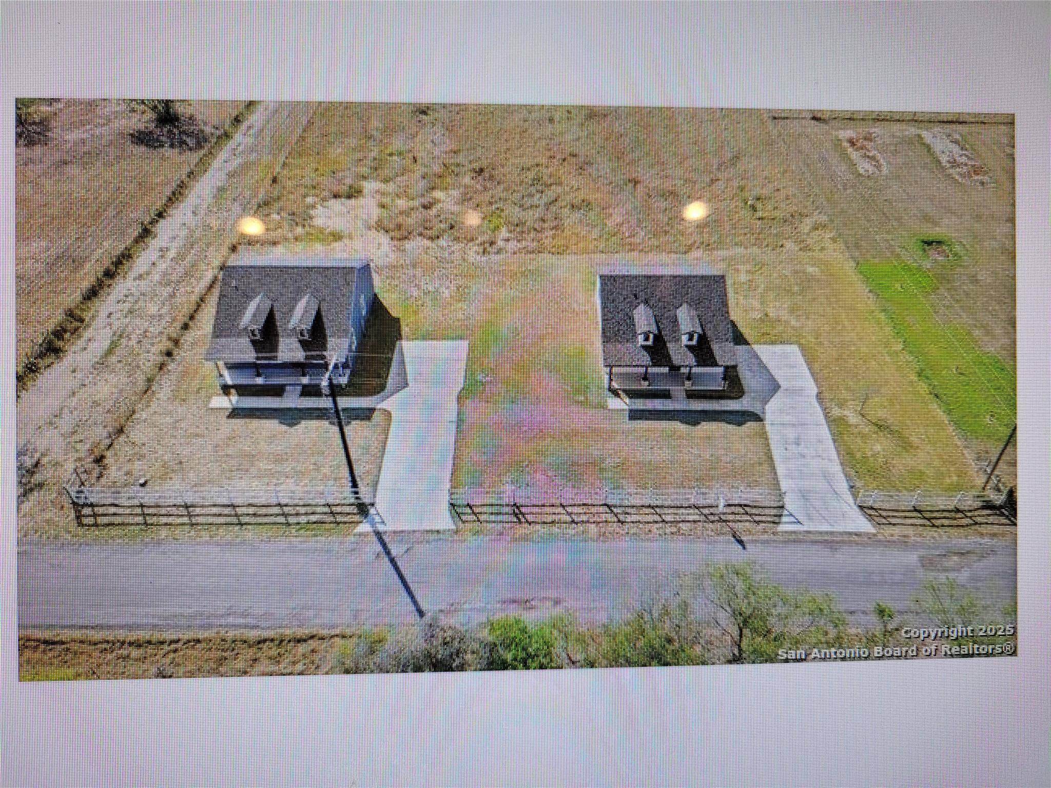 577 County Road 422 RD, Stockdale, TX 78160