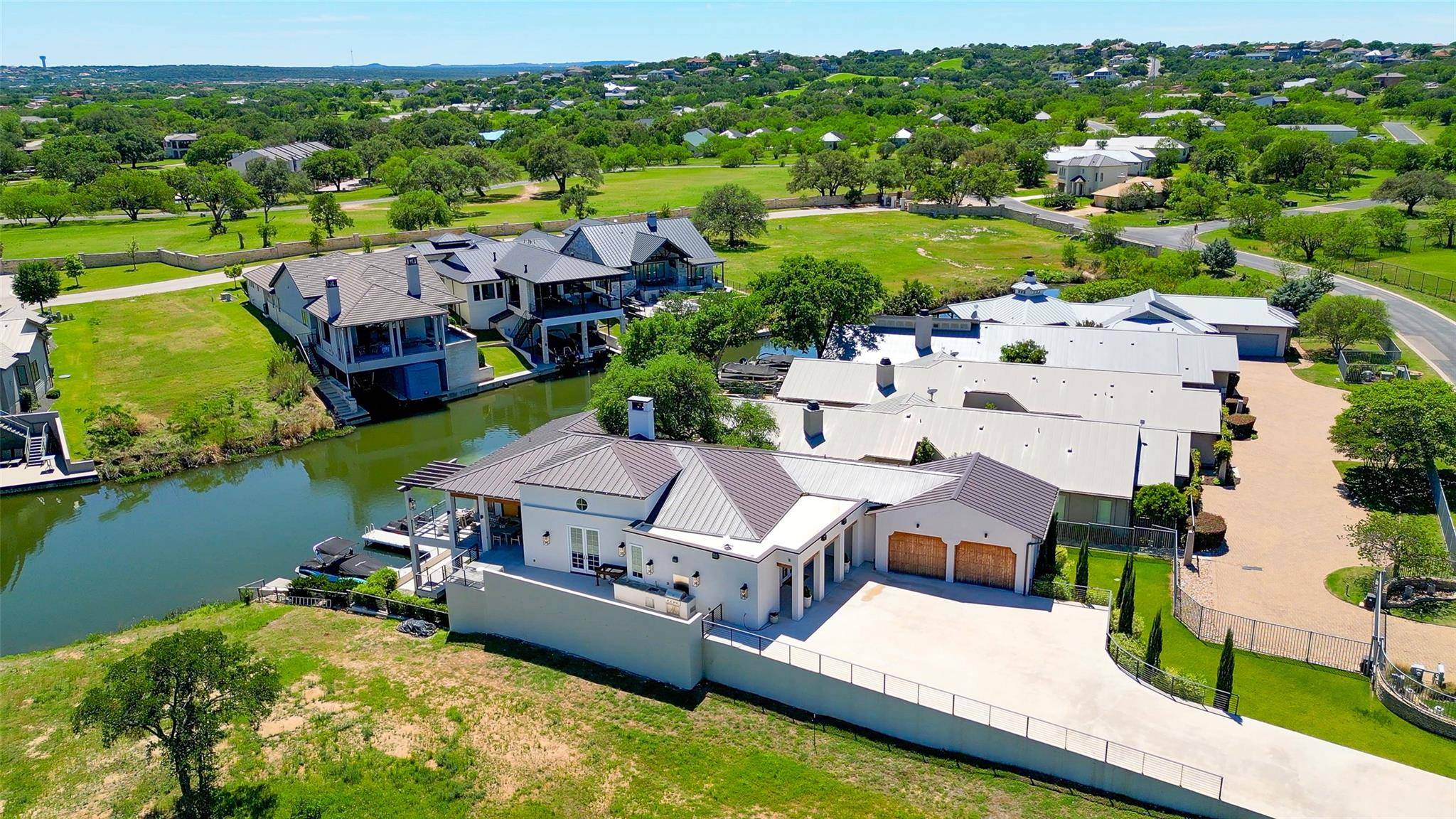 2807 Fault Line DR, Horseshoe Bay, TX 78657
