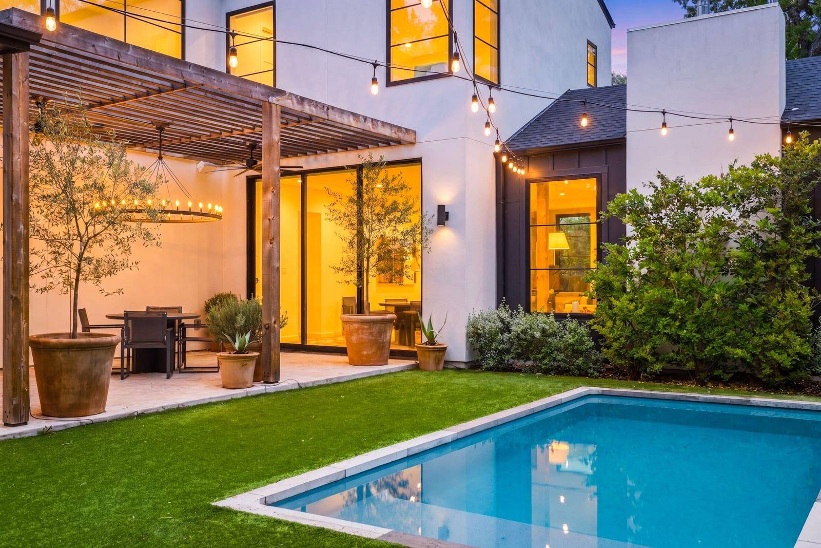 907 Karen Ave, Austin, TX 78757