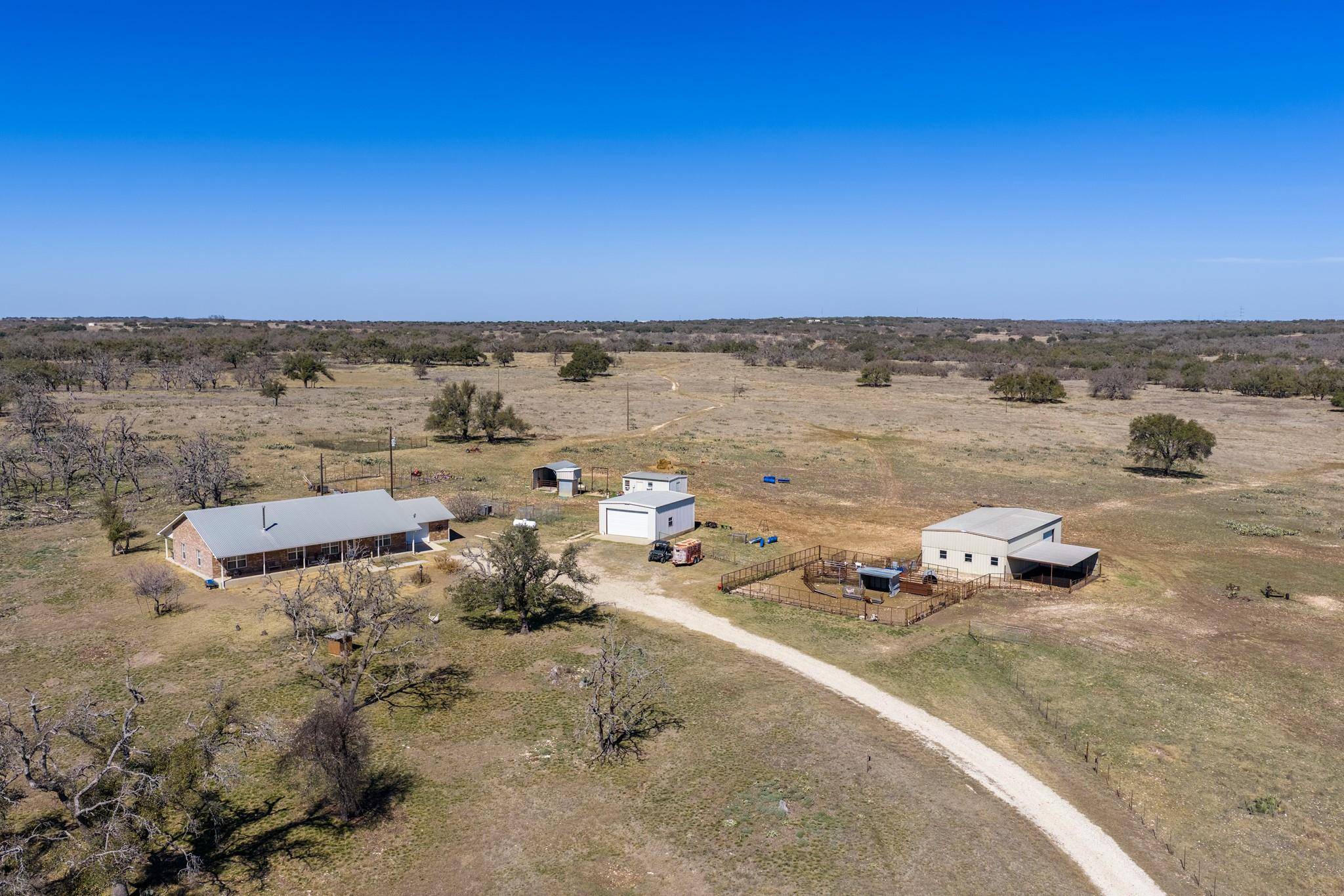 2020 Wendel RD, Harper, TX 78631