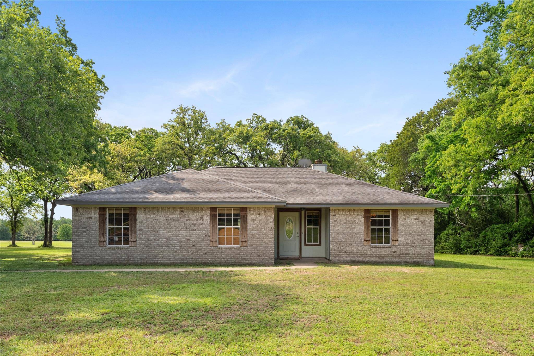 3011 County Road 314, Rockdale, TX 76567