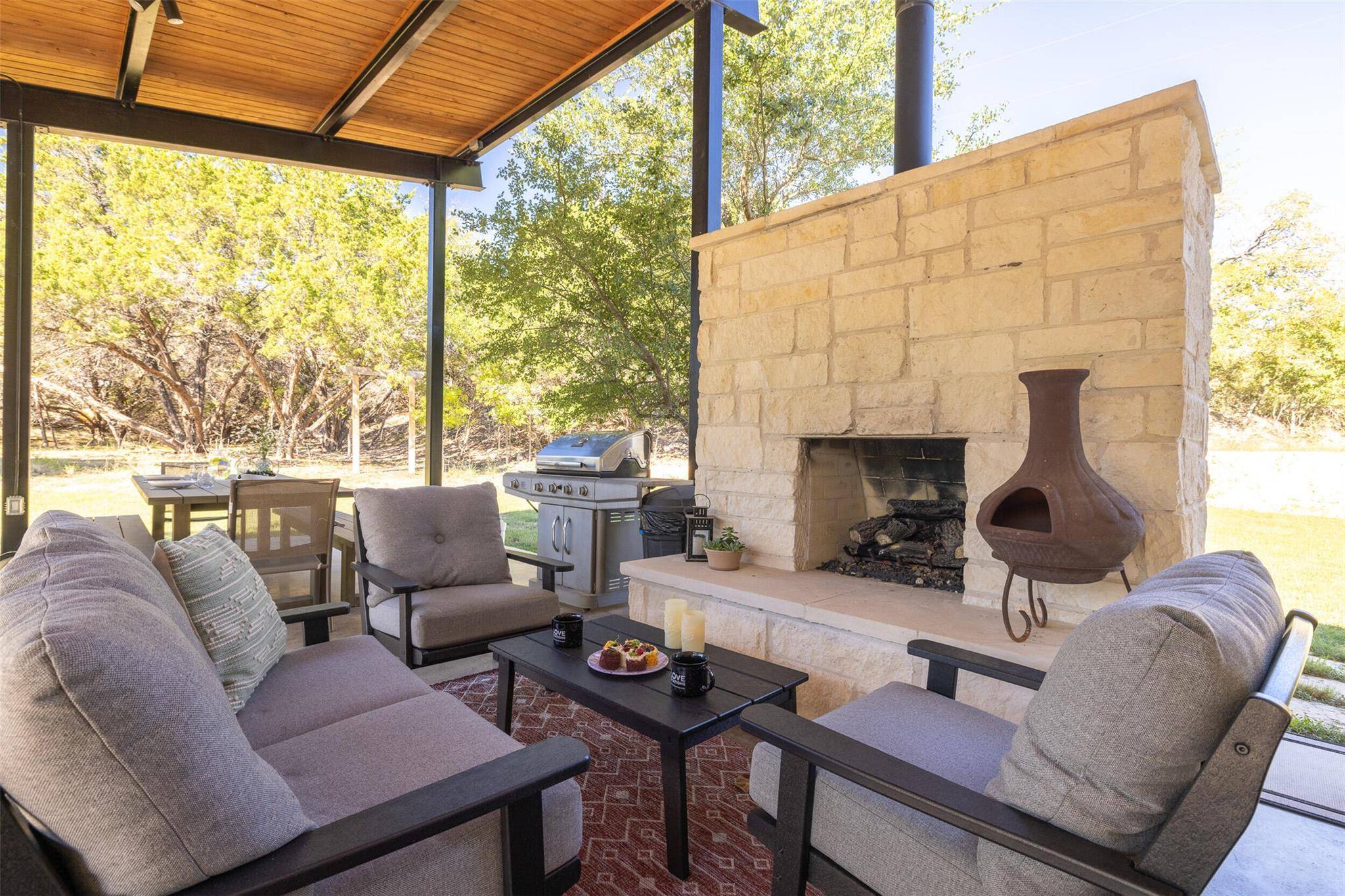 10501 Lake Park DR, Dripping Springs, TX 78620