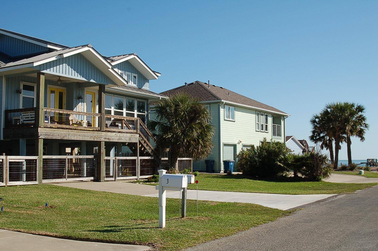 1 Jamaica DR, Rockport, TX 78382